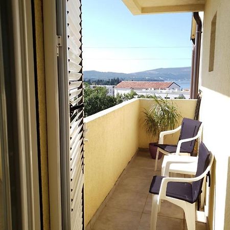 Apartmani Irena ティヴァト エクステリア 写真