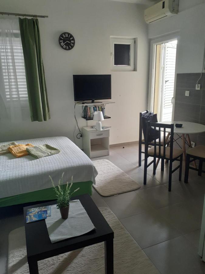 Apartmani Irena ティヴァト エクステリア 写真